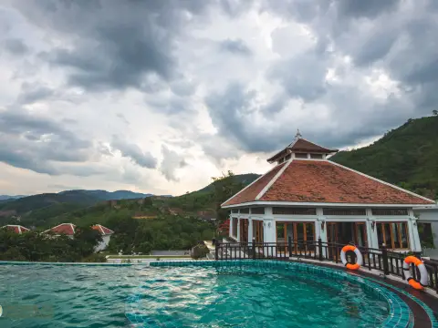 ອຸດົມໄຊ