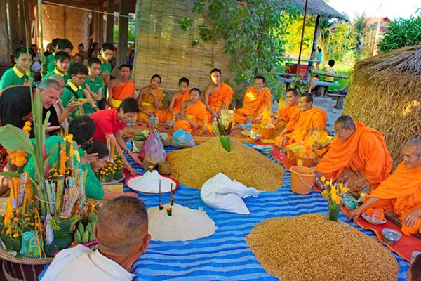 Boun Khun Khao: Laos' Traditional Rice Harvest Festival Boun Khun Khao: Laos' Traditional Rice Harvest Festival