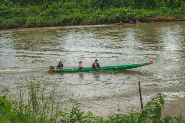 ປະສົບການໃນການສຳຫຼວດວັງວຽງ (1)