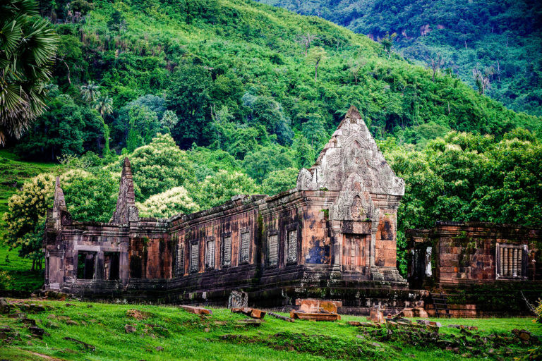VAT PHOU AND CHAMPASAK TOWN. ANCIENT AND MODERN CULTURES