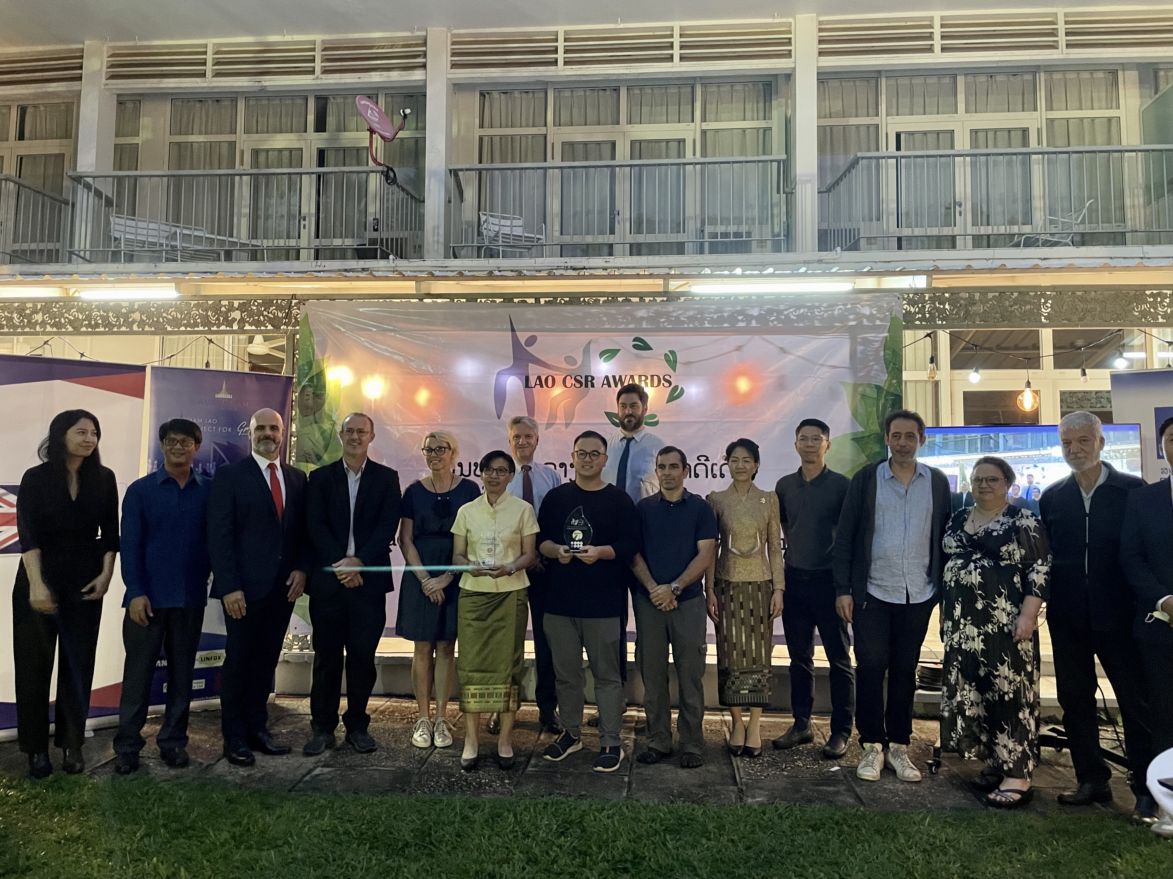 发现老挝和Maison Souvannaphoum荣获首个老挝企业社会责任奖