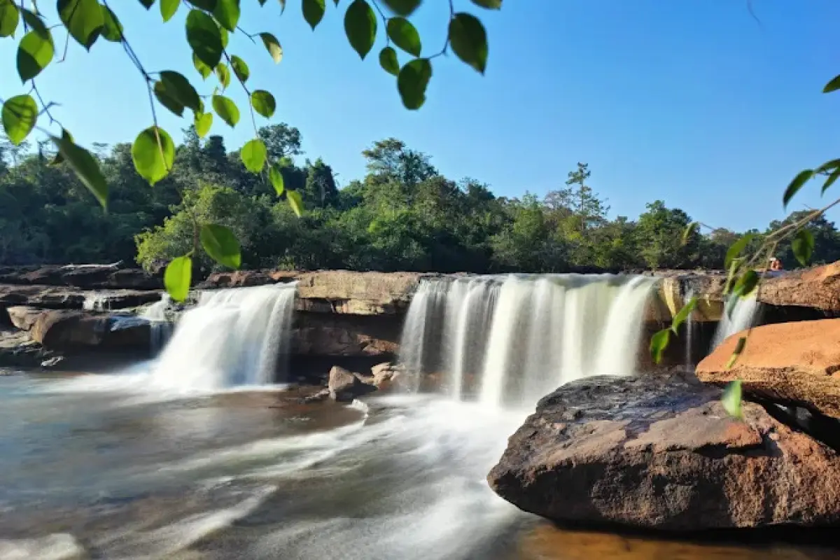 Tad Leuk Waterfall (June-November only!)