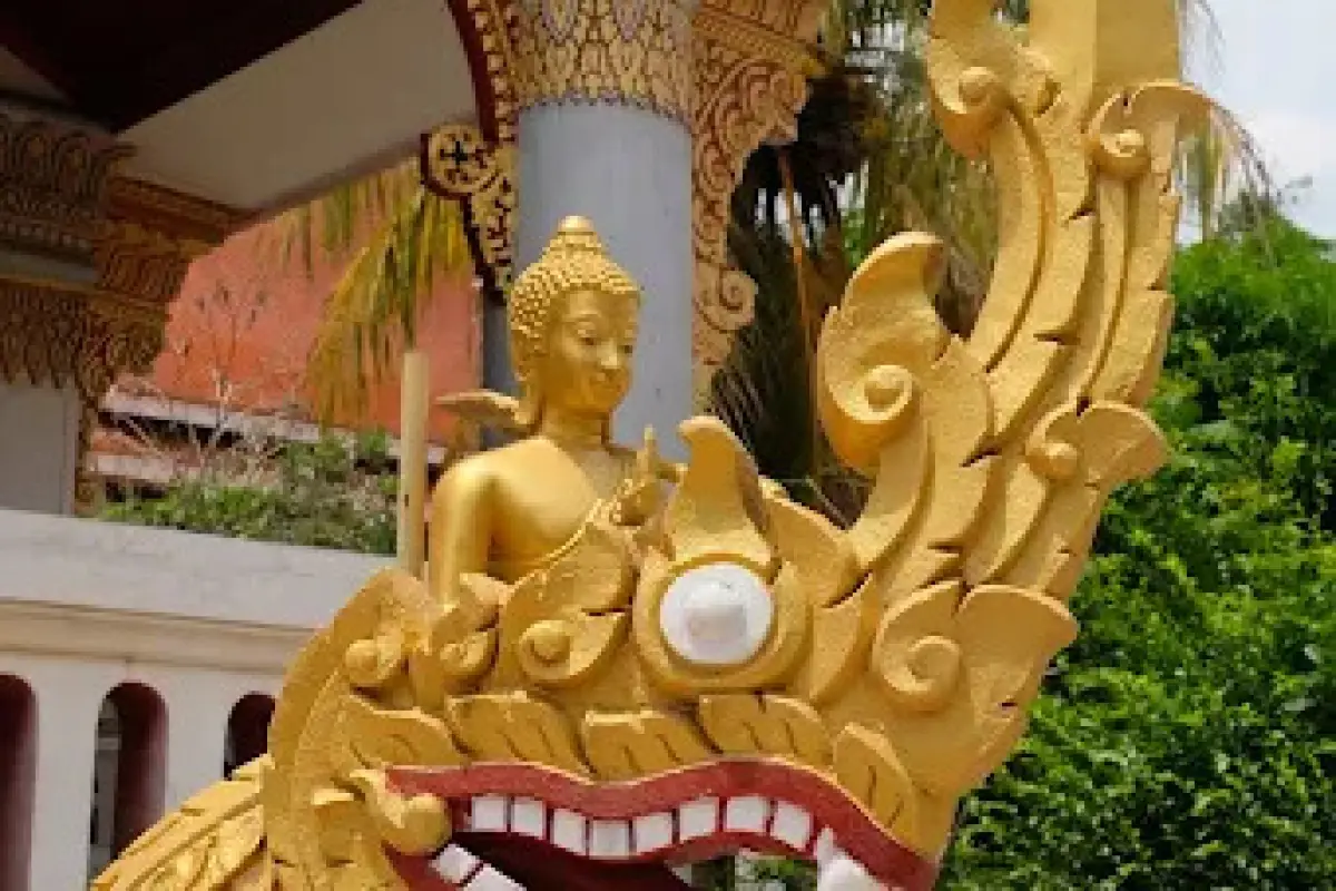 Wat Saynhaphum Temple (Wat Sainyaphum)
