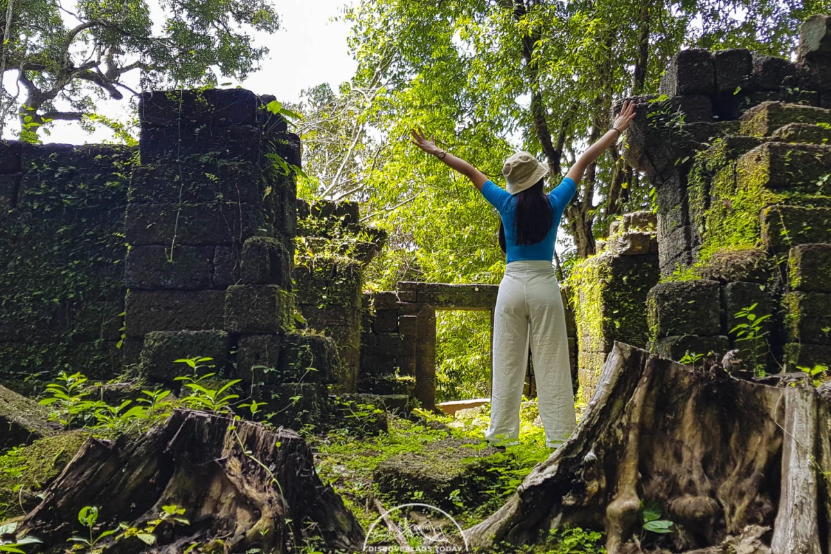 ปราสาทโต๊ะโมะ หรือ ปราสาทอุ้มเมือง  ปราสาทโต๊ะโมะ หรือ ปราสาทอุ้มเมือง