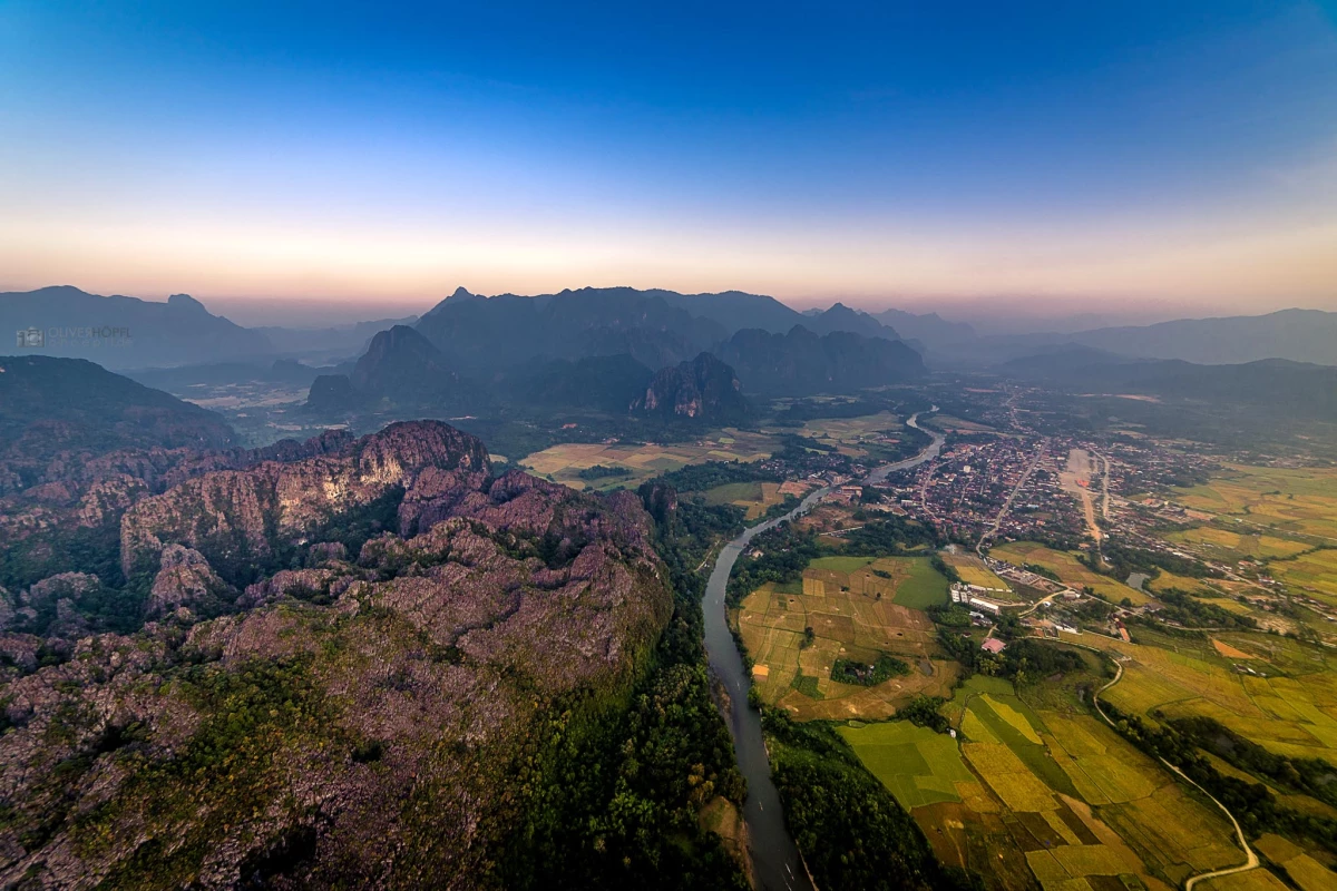 ການສຳຫຼວດວັງວຽງ - ທາງອາກາດ