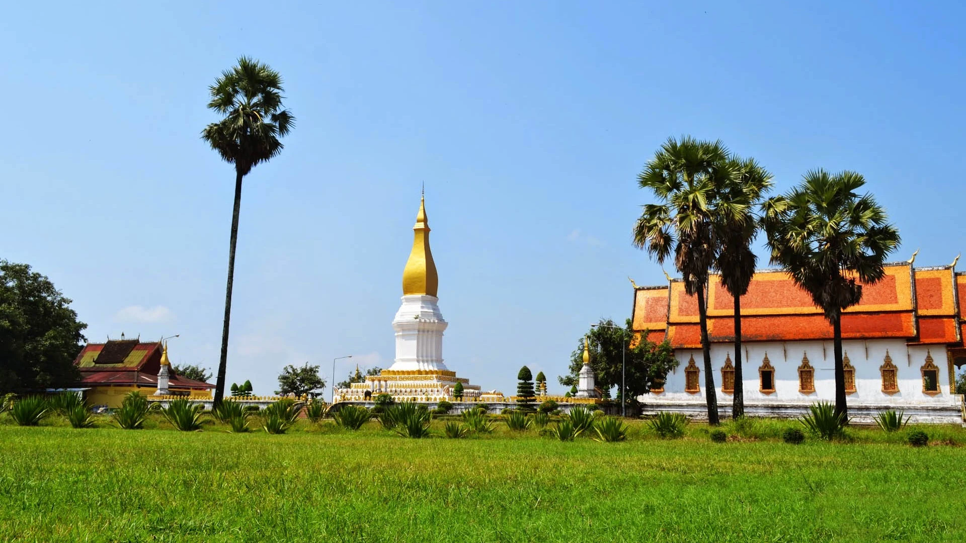 Sikhottabong Stupa