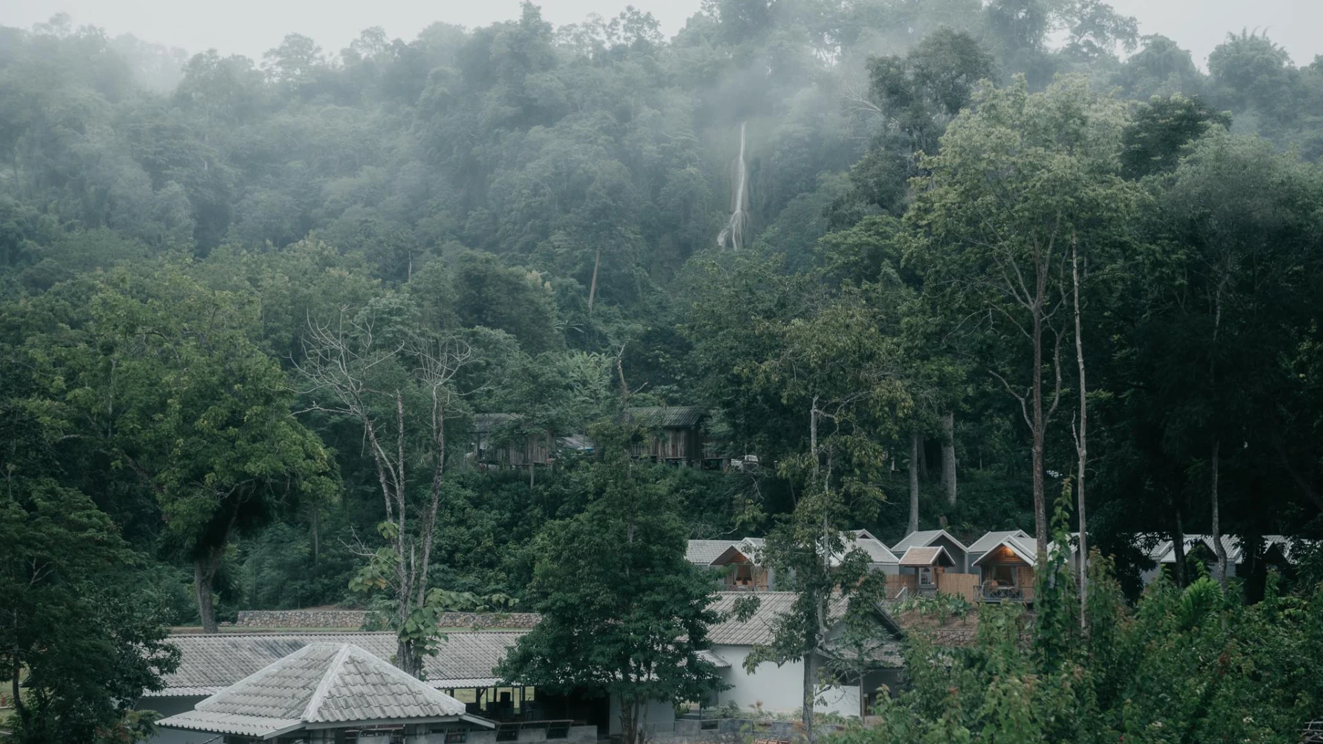 Hoi Khua Waterfall | Green Jungle Park