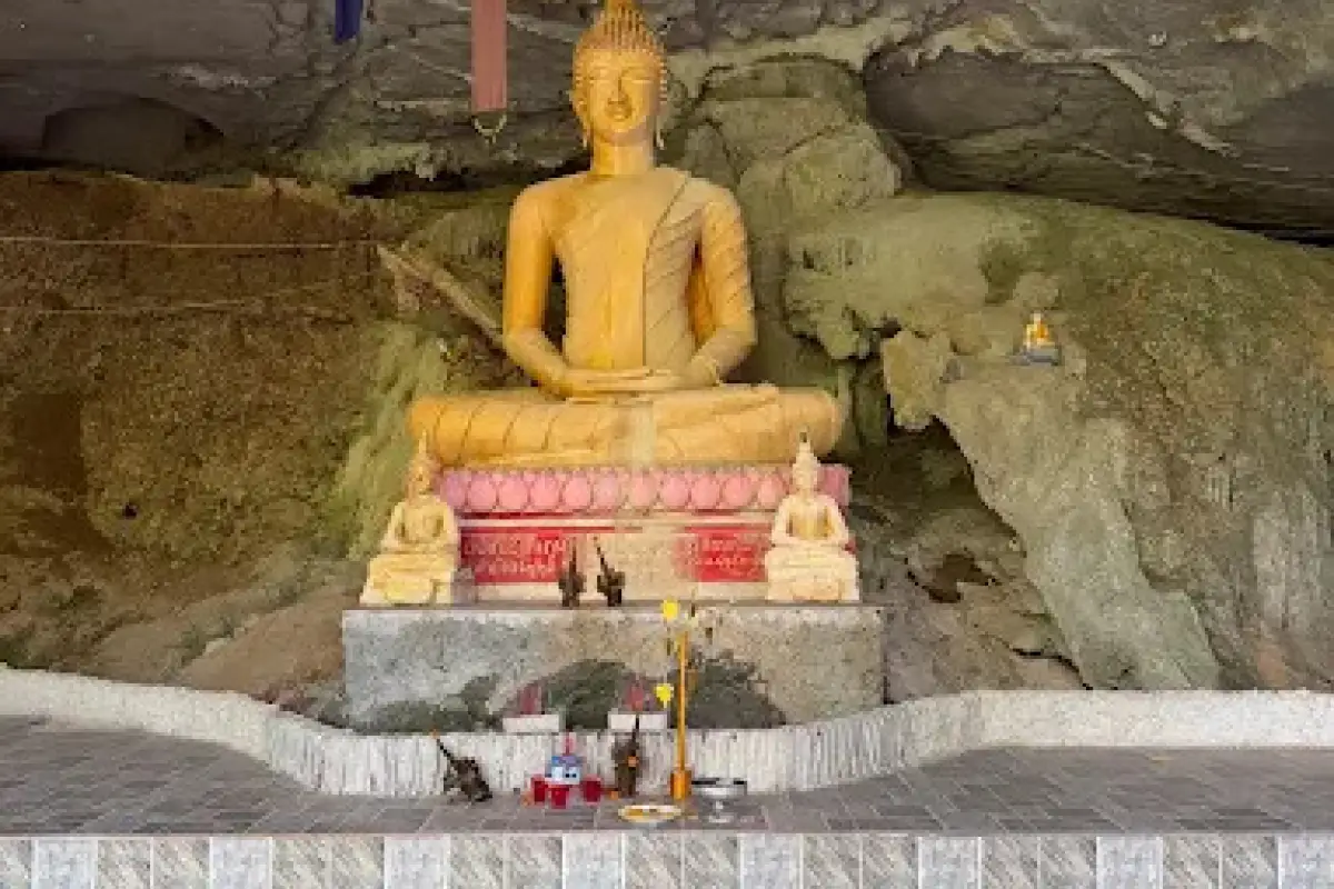 Dragon Cave (Tham Poung)