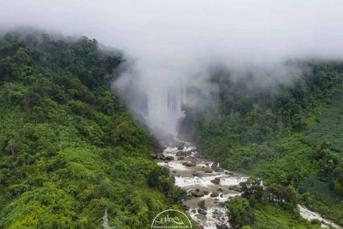 ตาดสูง และ แม่น้ำเซเช็ต.