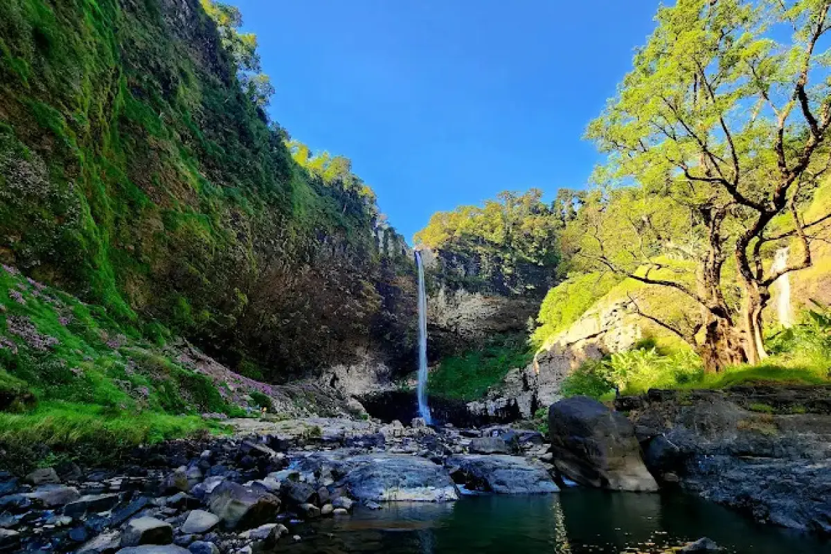 Tad Katamtok Waterfall