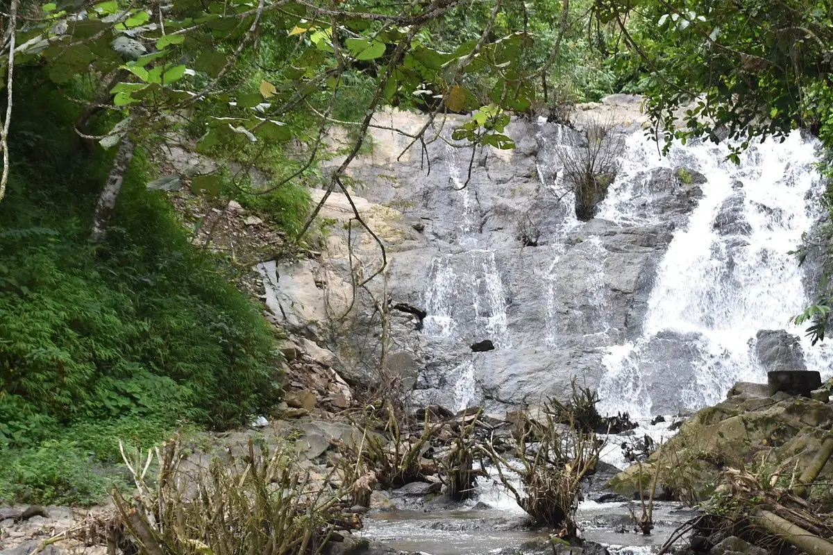 Nam Dee Waterfall