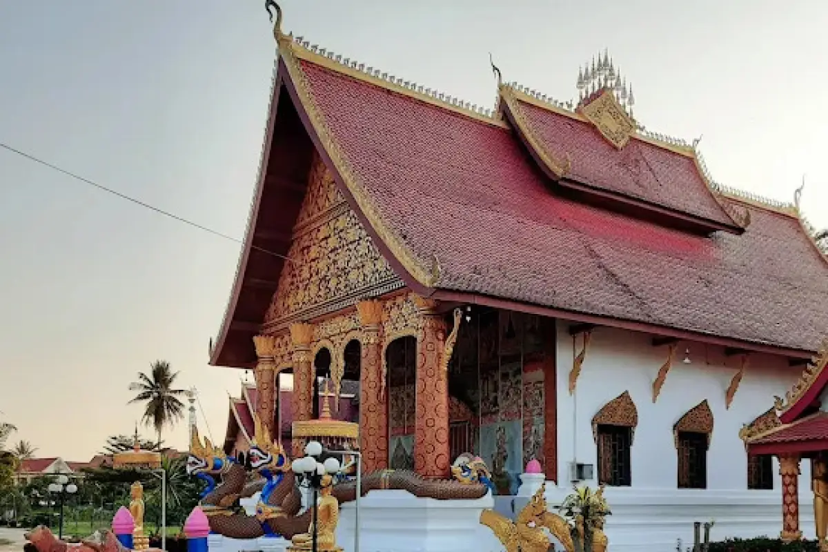 Wat Sisavangvong Temple