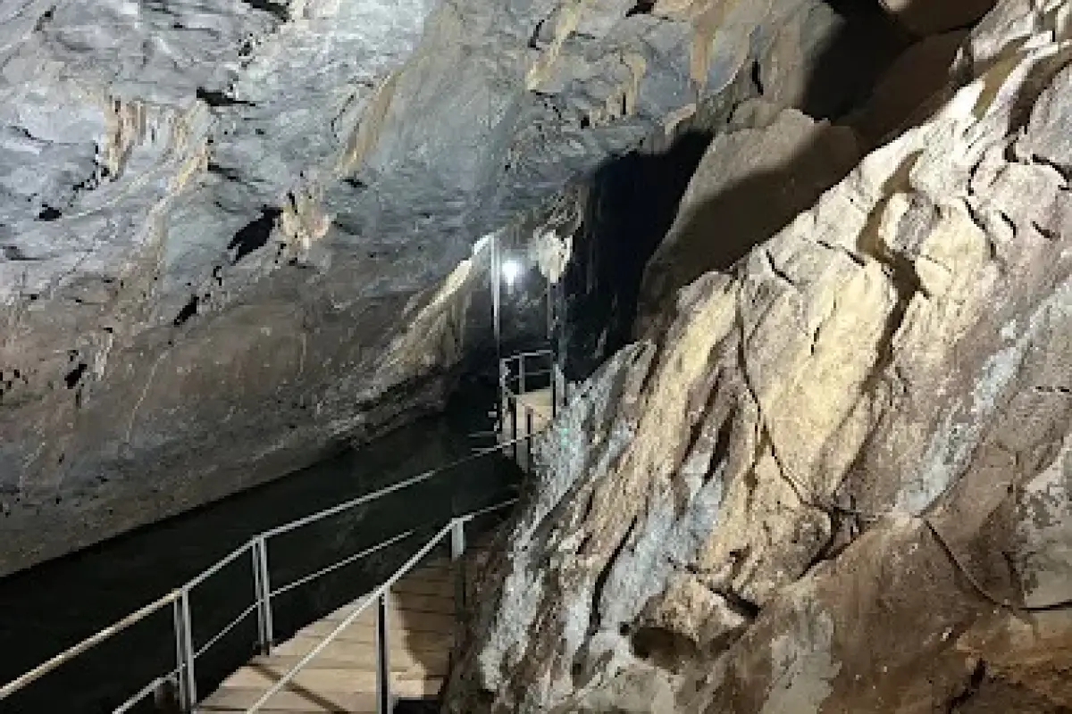 Dragon Cave (Tham Poung)