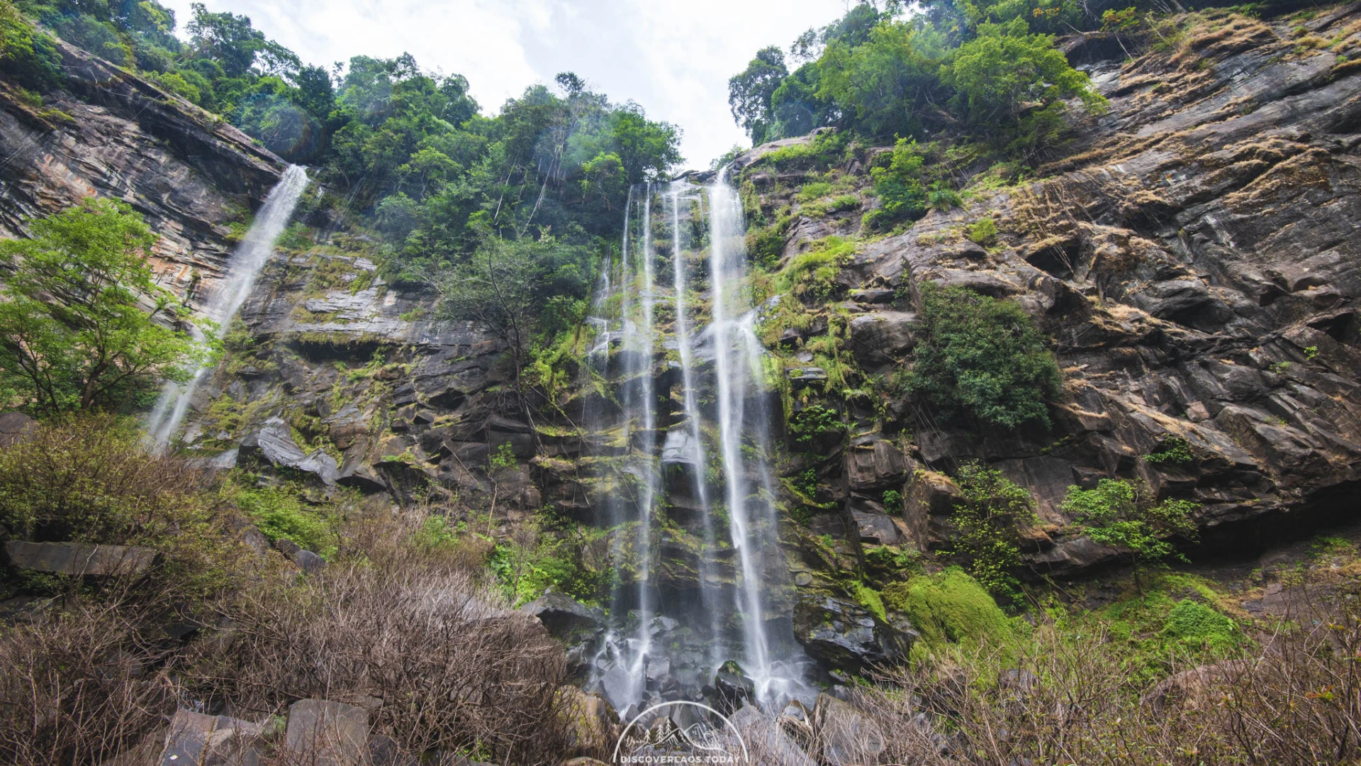 Sa Nam Waterfall