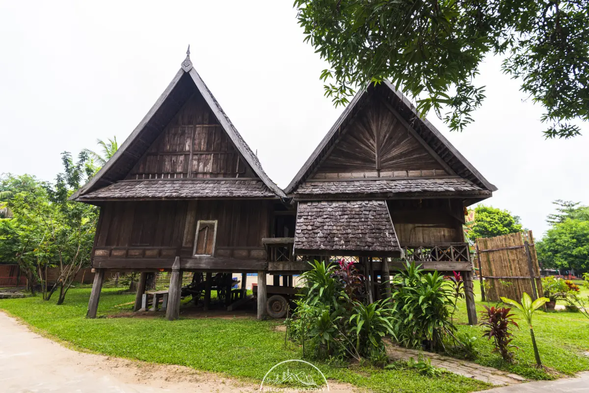 หอไตรปิฎก (ห้องสมุดสคริปต์พุทธโบราณ)