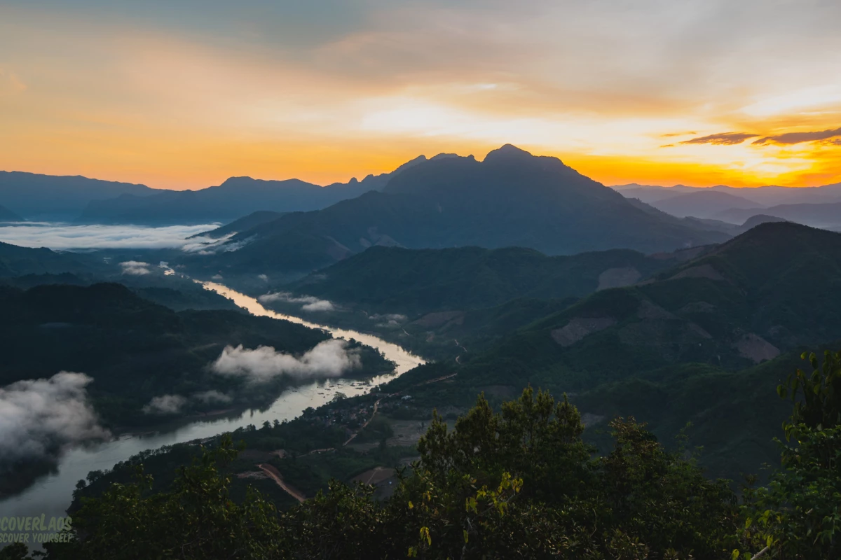 Pha Daeng Viewpoint at sunrise Pha Daeng Viewpoint at sunrise