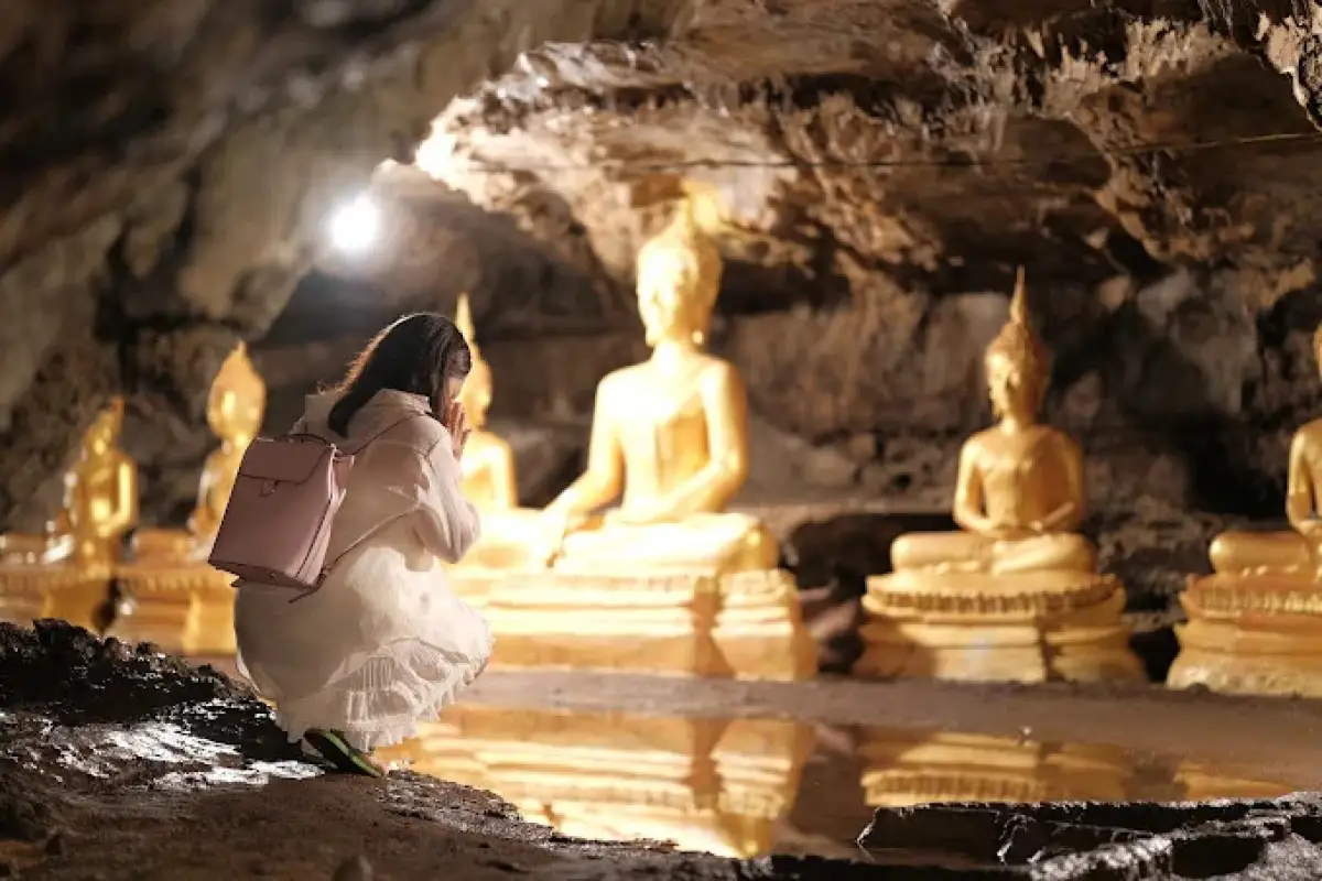 Chao Anouvong Cave