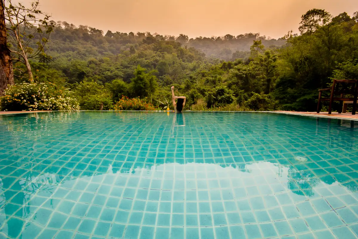 南卡约拉帕 (NAM KAT YOR LAPA)游泳池