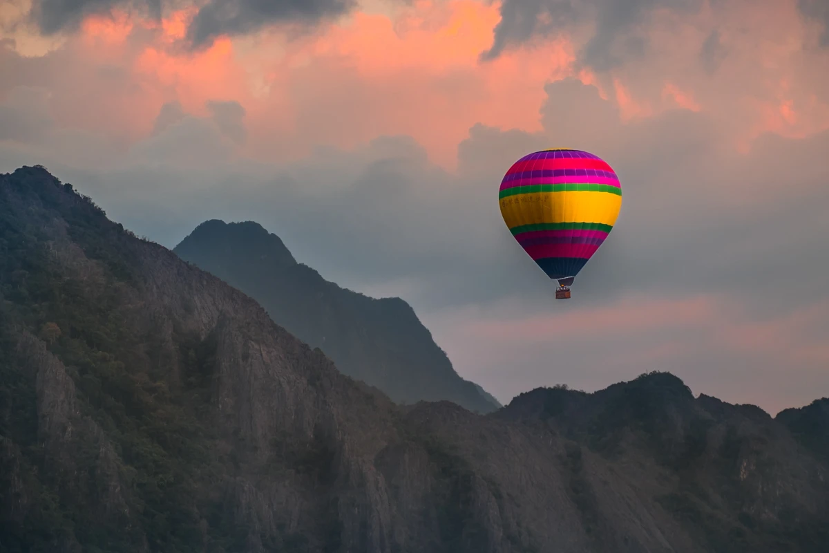 Hot air balloon in VangVieng
