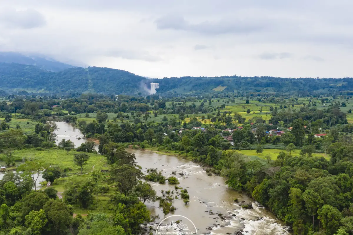 ตาดสูง และ แม่น้ำเซเช็ต.