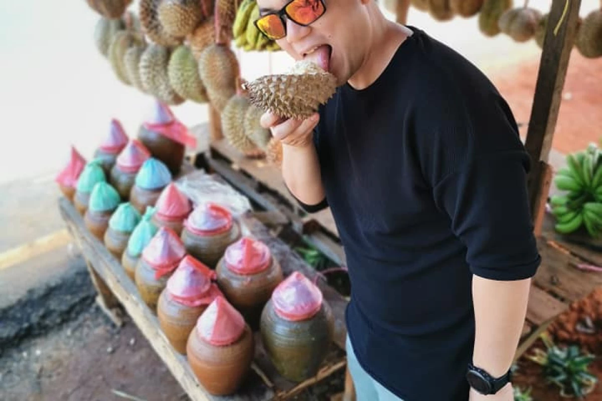 Enjoy Durian at Paksong Enjoy Durian at Paksong