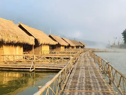 ເຮືອນແພໄບໂອແບມບູນ້ຳອູ