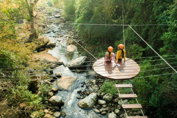 ຍ່າງປ່າ, ຍ່າງຂົວອູ່, ນ້ຳຕົກຕາດ, ຂີ່ສະລິງ 18 ເສັ້ນ