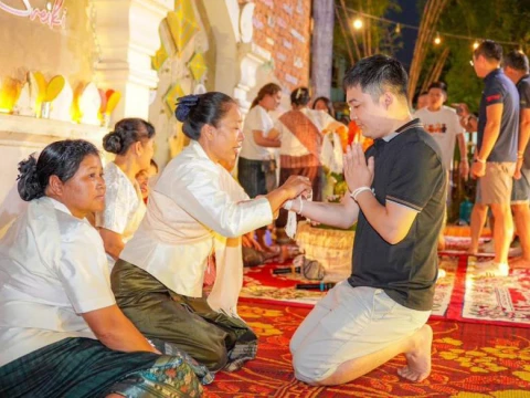 ประเพณีการจัดดอกไม้แบบดั้งเดิม ประเพณีการจัดดอกไม้แบบดั้งเดิม