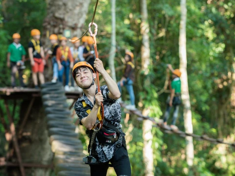 เดินสะพานไม้ เดินสะพานไม้