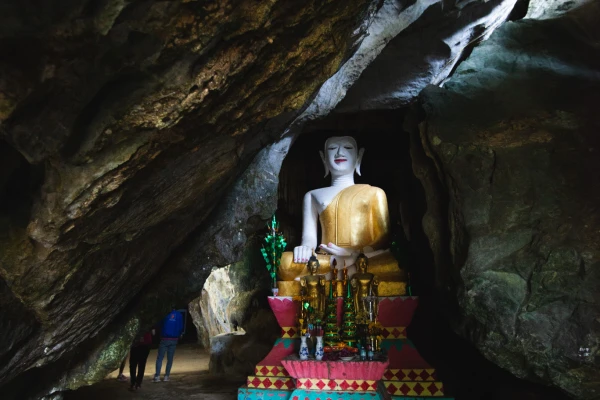 ทริปครึ่งวัน เที่ยวถ้ำและบลูลากูน ทริปครึ่งวัน เที่ยวถ้ำและบลูลากูน