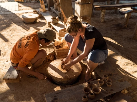Ban Chanh(班昌) - 半日陶艺工作坊、村庄游览和美食体验(不含酒店接送) Ban Chanh(班昌) - 半日陶艺工作坊、村庄游览和美食体验(不含酒店接送)