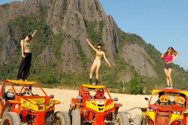 Vang Vieng的越野車租賃服務