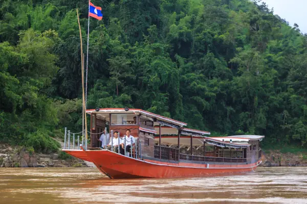 2-Day Mekong River Cruise from Luang Prabang to Houay Xay