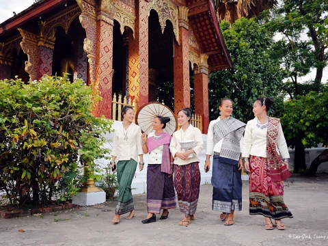 Half-Day Traditional Lao Clothing Rental