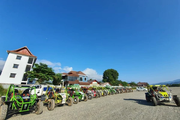 ທ່ຽວວັງວຽງໜຶ່ງວັນດ້ວຍລົດບັກກີ້