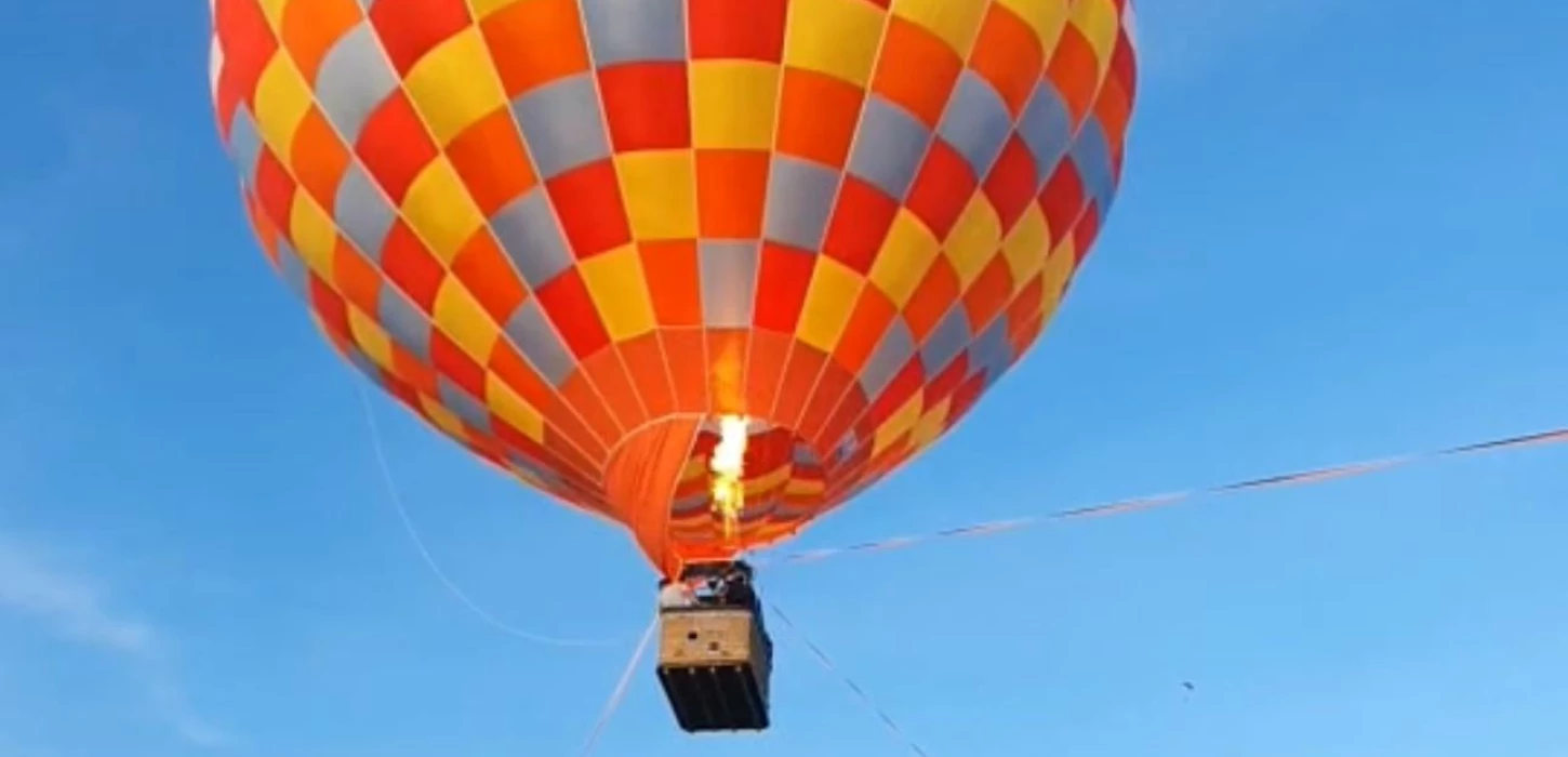 Sunrise Tethered Hot Air Balloon Rides in Vang Vieng