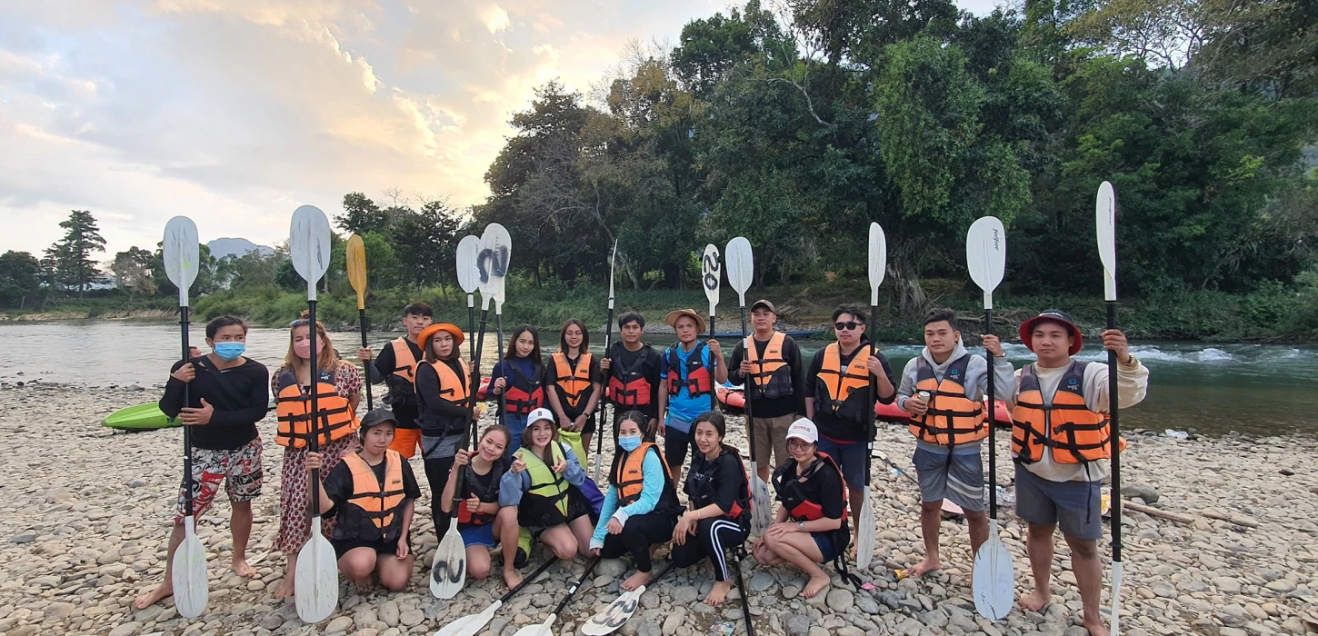 Half-Day Kayaking, visit Tham Norn Cave & Tham Pou Kham