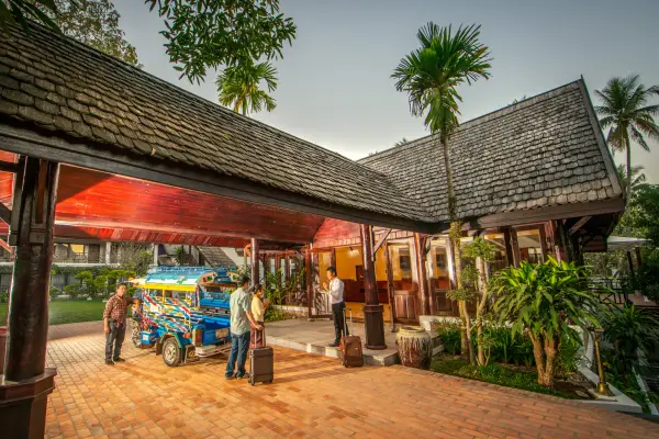Parasol Blanc Hotel