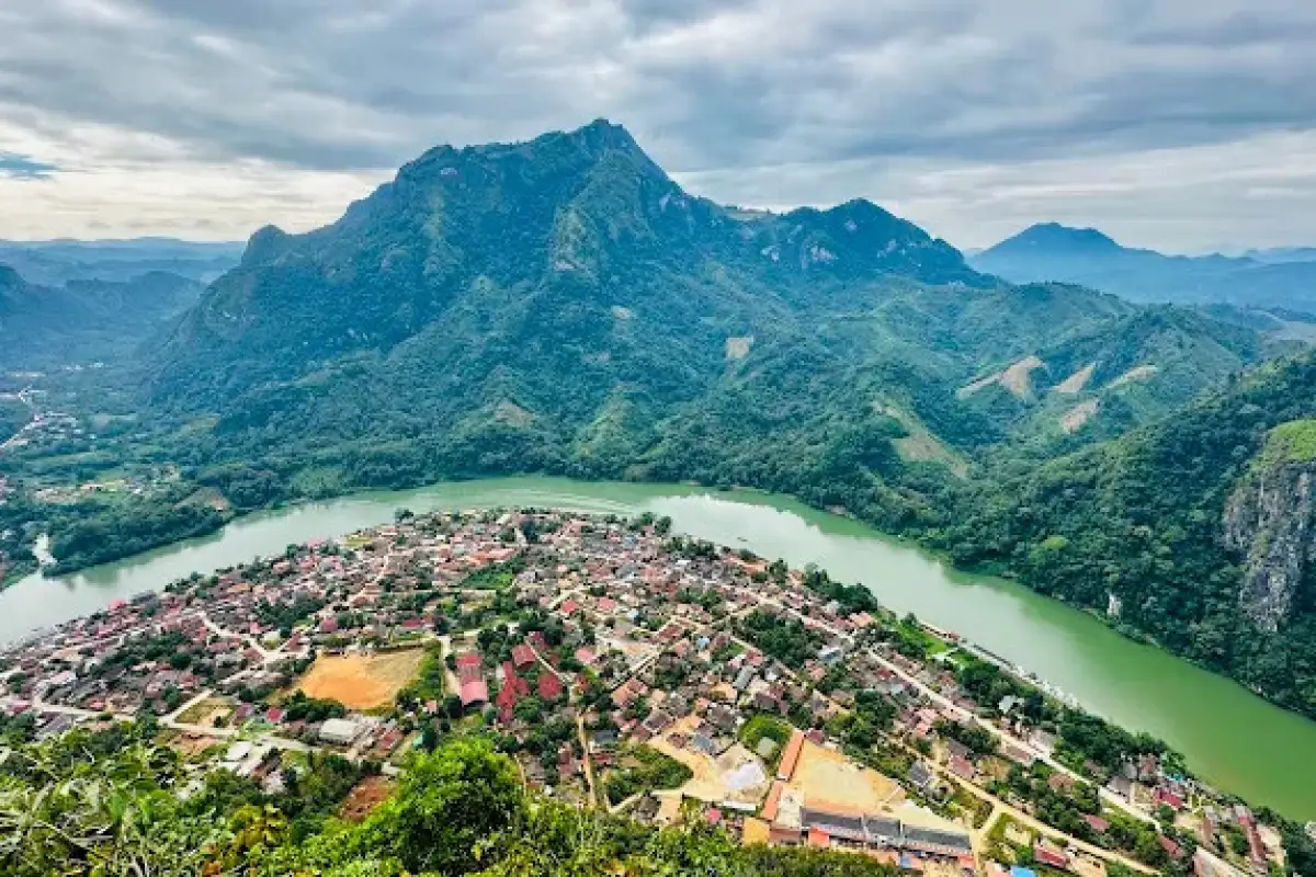 Sleeping Lady Peak View-Point