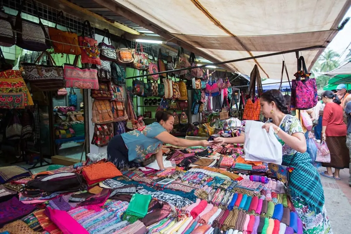 Ta Lat Sao (Morning Market)