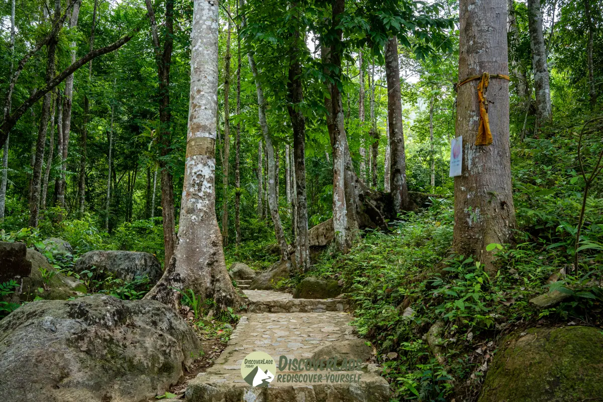Kaeng Nyui Waterfall
