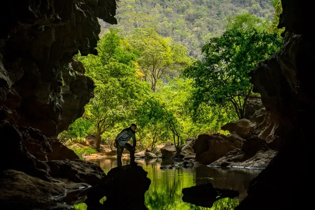 Xieng Liap Cave