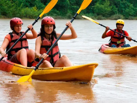 1-Day Kayaking Nam Ou River to Pak Ou Cave & Whiskey Village